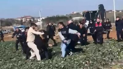 "Kaçak yapı" yıkımında arbede: 5 gözaltı