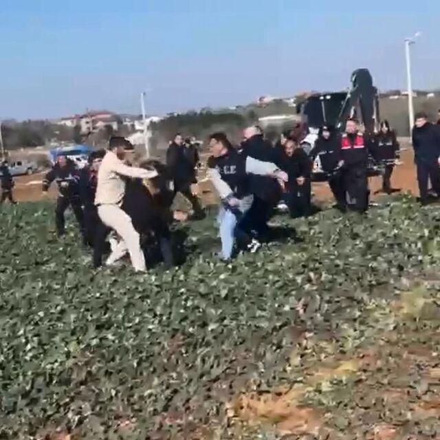 "Kaçak yapı" yıkımında arbede: 5 gözaltı