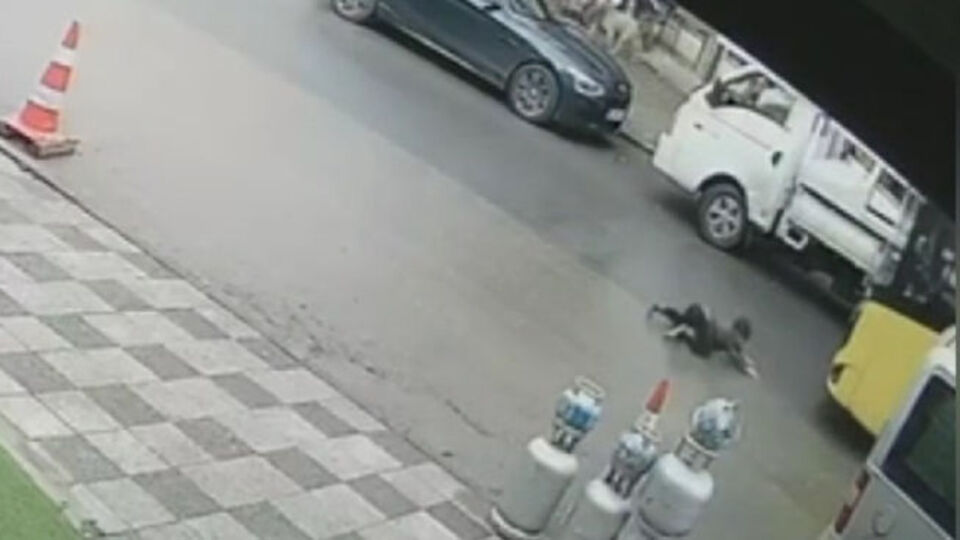 Çocuğa İETT otobüsü çarptı