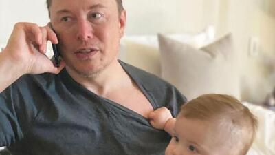 "Bebeğimin babası Musk"