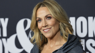 Arabasını satarak Musk'ı protesto etti