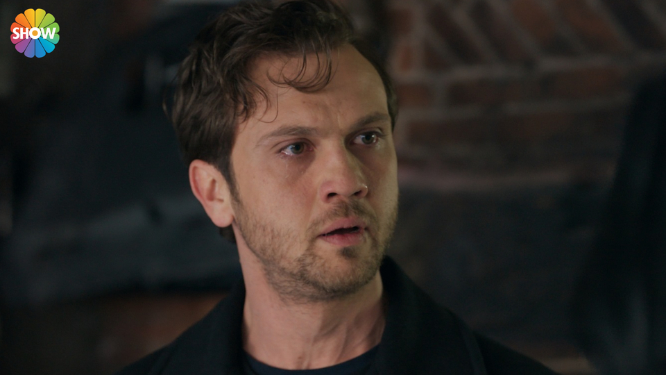 "Söylemeye bile korkuyorsun değil mi?"