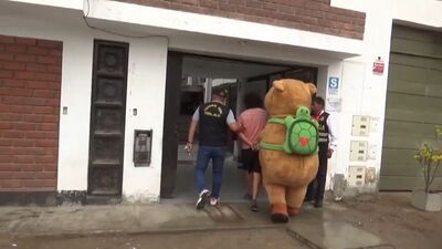 Peru'da kostümlü uyuşturucu baskını