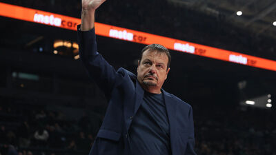 Yunanistan'da kupa Ergin Ataman'ın!