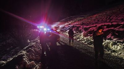 Traktör şarampole devrildi: 1 ölü, 4 yaralı