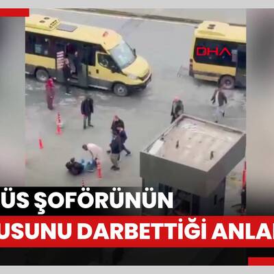 Küçükçekmece'de minibüs şoförünün para vermediğini iddia ettiği yolcusunu darbettiği anlar kamerada