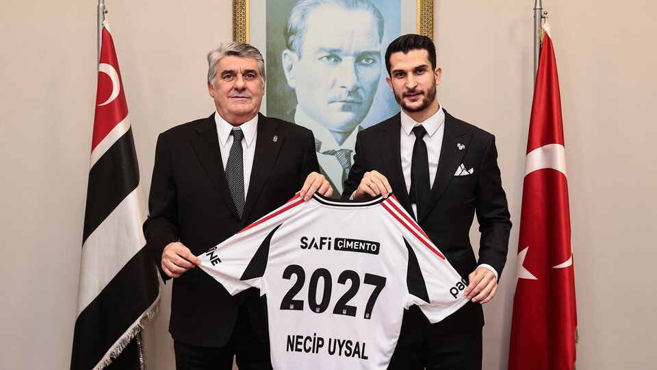 Necip Uysal 2 yıl daha Beşiktaş'ta!