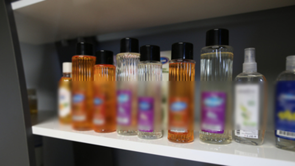 Kolonya orucu bozar mı?