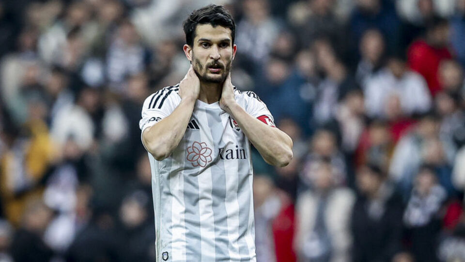 "Hedefim Beşiktaş'ta futbolu bırakmak"