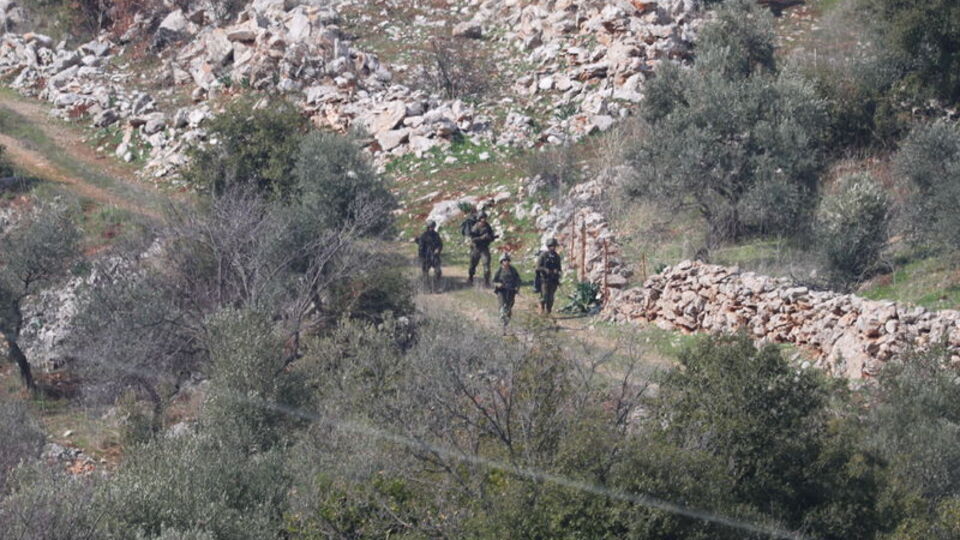 "İsrail Lübnan'da 5 mevkiden çekilmeyecek"