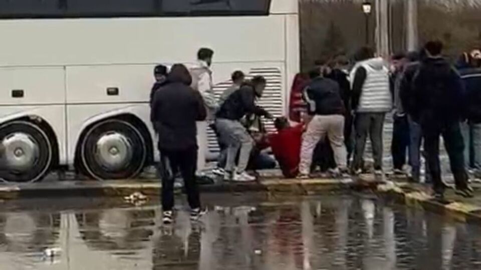 Ankaragücü taraftarları molada birbirine girdi!