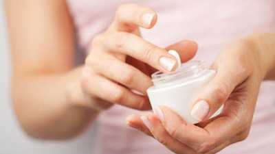 Krem sürmek orucu bozar mı?