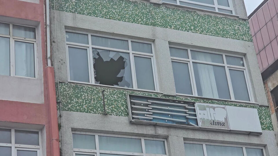 Arkadaşlarını dövüp camdan attılar! Uyuşturucu vahşeti!