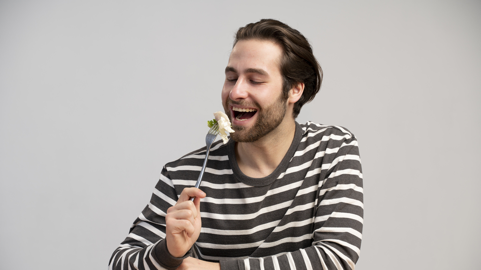 Yanlışlıkla yemek yemek orucu bozar mı?