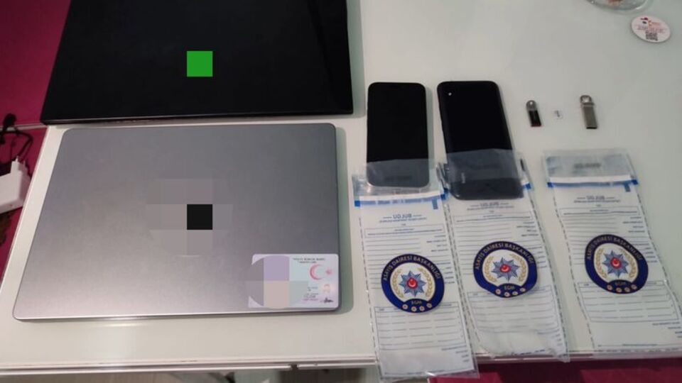 Kıyafet ilanlarıyla vurgun!