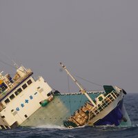 ABD'den batan İran gemisine kurtarma operasyonu