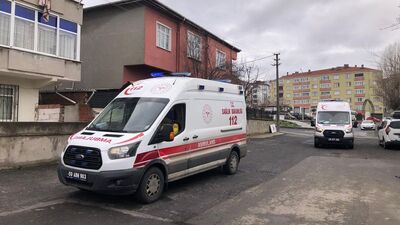 Bebeklerin üzerine kaynar su devrildi!