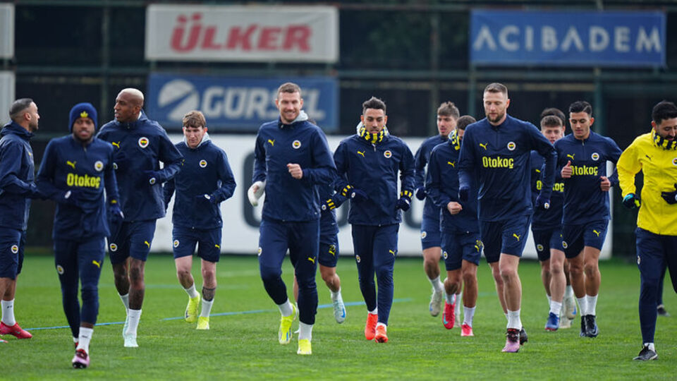 Fenerbahçe'nin kamp kadrosu açıklandı!