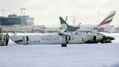 Toronto'da düşen uçağın yeni görüntüleri