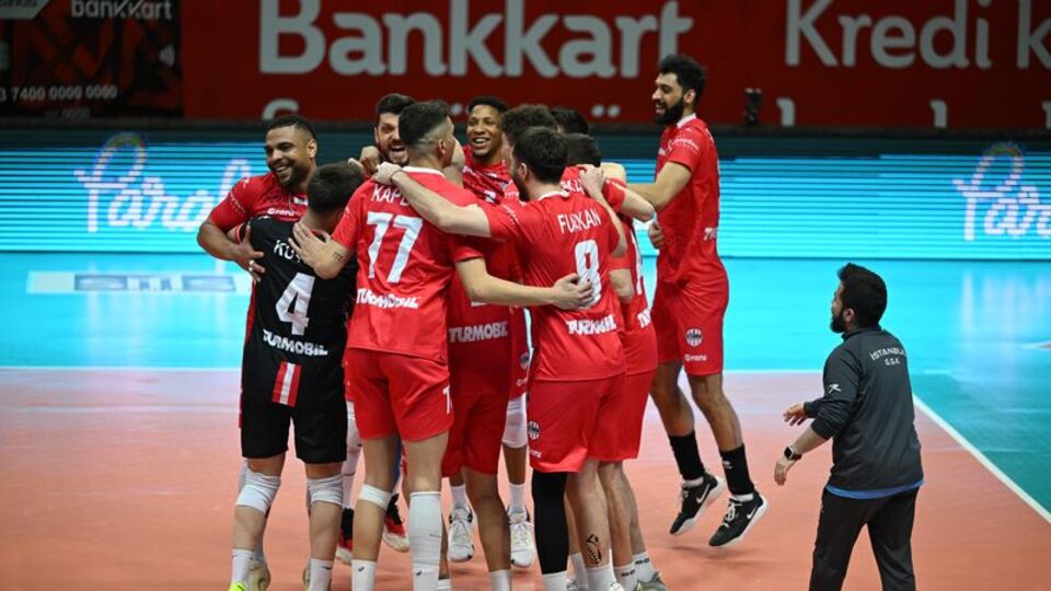 İstanbul Gençlikspor dörtlü finalde!