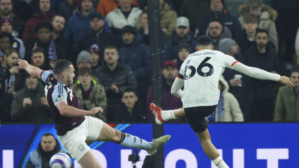 Lider Liverpool'a Aston Villa çelmesi!