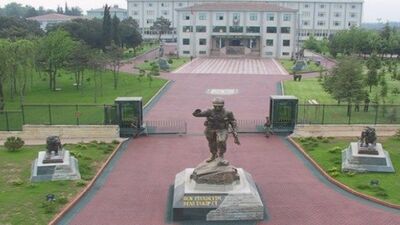 'Atatürk fotoğrafı' tartışmasında teğmenin ihracına iptal kararı