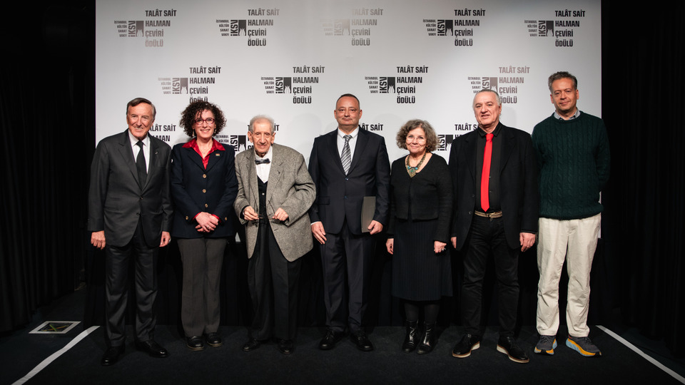 Talât Sait Halman Çeviri Ödülü Ali Volkan Erdemir'e sunuldu