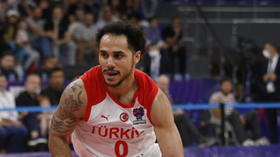 Larkin, 897 gün sonra milli maça çıktı!