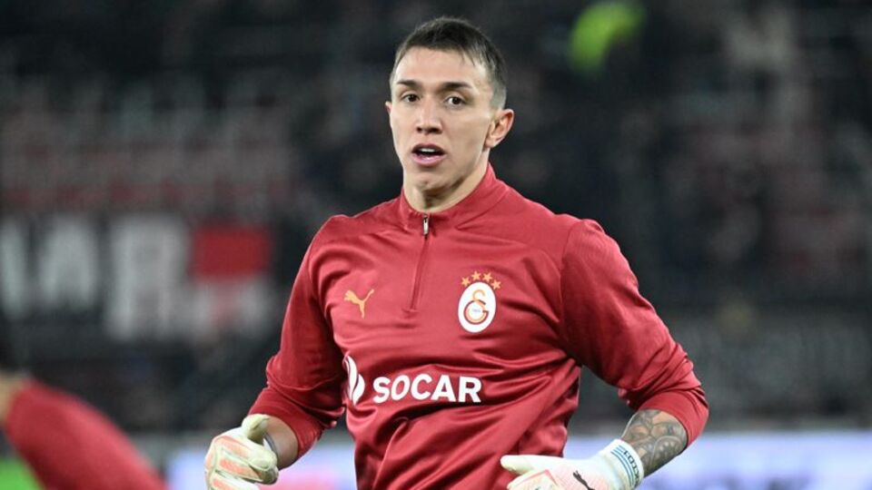 Muslera, 14 sezonda ilk kez yedek!