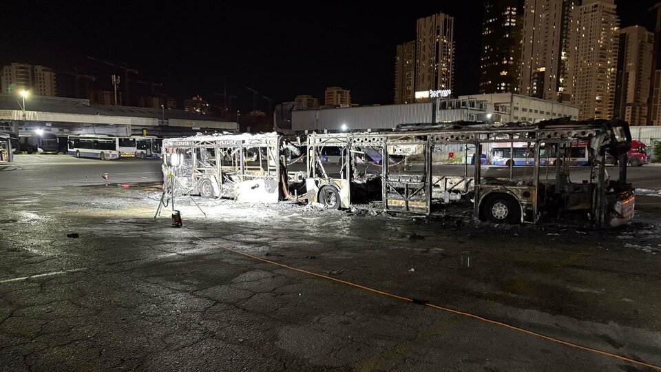 İsrail'de art arda patlamalar