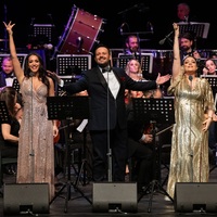 Operanın yıldızları ayakta alkışlandı