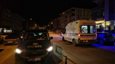 4 kişi bıçakla saldırdı