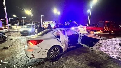 Elazığ'da iki otomobil çarpıştı: 1 ölü, 2 yaralı