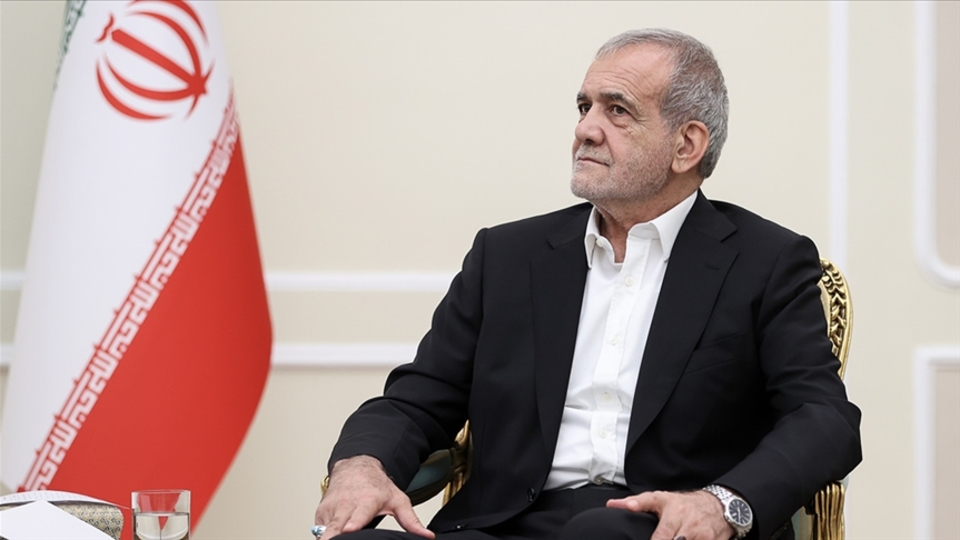 Pezeşkiyan'dan ABD'ye Türkçe deyişli yanıt