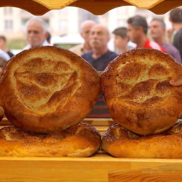 İstanbul Halk Ekmek'te Ramazan pidesinin fiyatı belli oldu