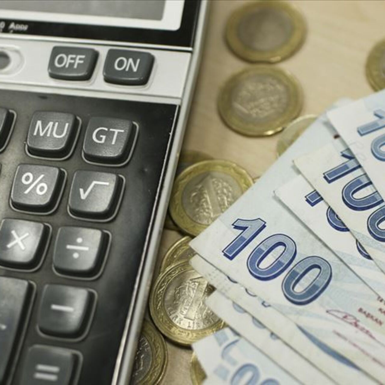 Sendikalar, kamu işçisinin zam talebinde uzlaştı