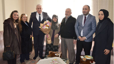 Samsun'da çeyrek ve yarım asırlık evlilere ziyaret