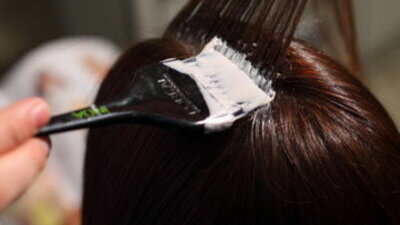 Saç boyamak orucu bozar mı?