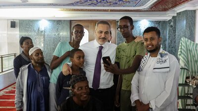 Bakan Fidan'dan cami ziyareti