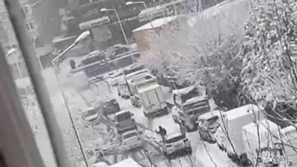 Aynı sokakta 2 günde 6 kaza kameralarda