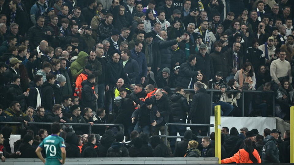 Olay çıkaran taraftarlara men cezası!