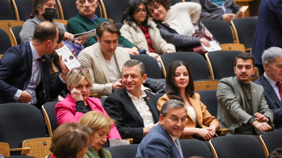 Özel, Cumhurbaşkanlığı Senfoni Orkestrası konserini izledi