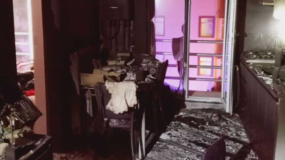 Apartman dairesinde yangın: Genç kadın öldü