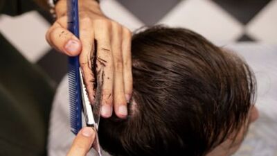 Saç kestirmek orucu bozar mı?