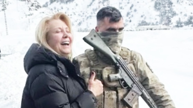 "Canlarımız görevleri başında"