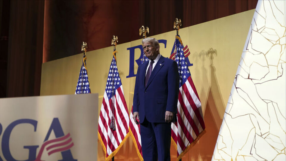 Trump: Derin devlet bürokratları defediliyor