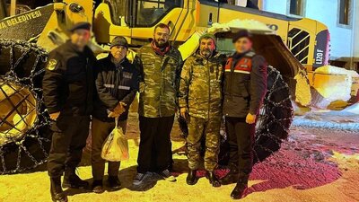 Yaylada mahsur kalan 3 kişi kurtarıldı