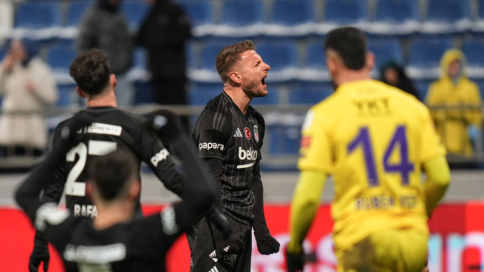 Immobile sustu, Semih golle buluştu
