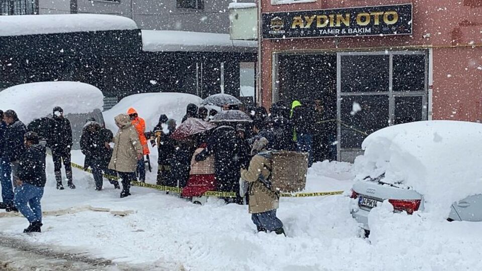 Tamirhanede egzoz faciası!