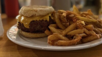 Hükümet yemekhanesi ve Polizei tehdidi altında hamburger